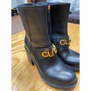 Gucci Logo leather black ankle boots size 37